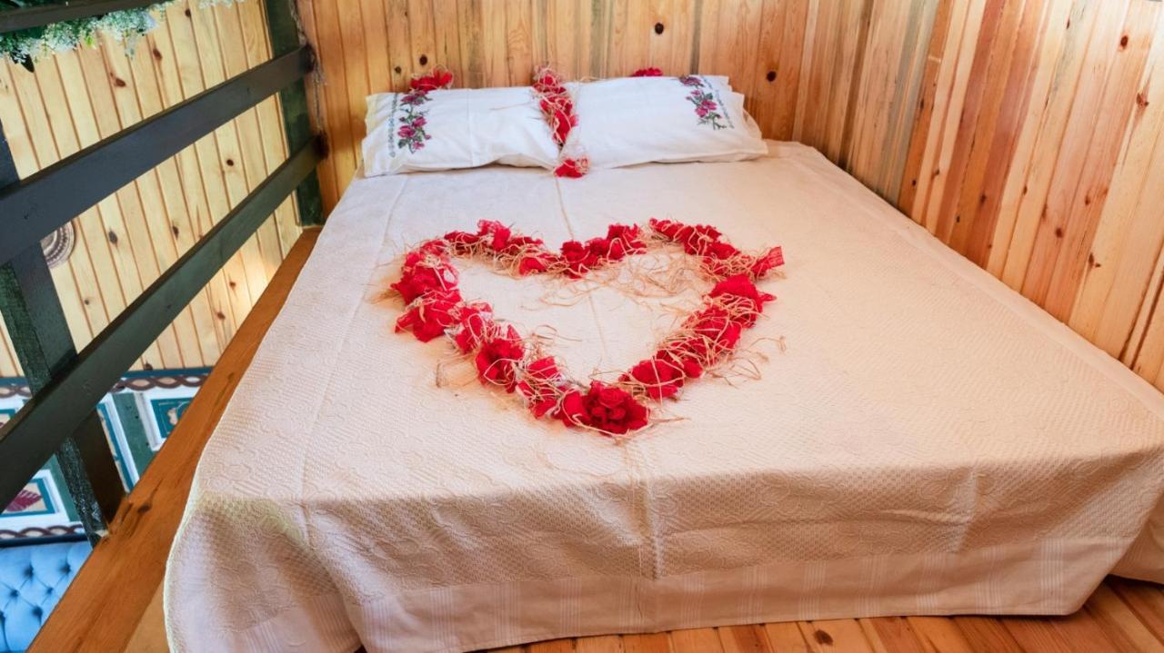 Bed and Breakfast Serender Bungalov Фоча Екстер'єр фото