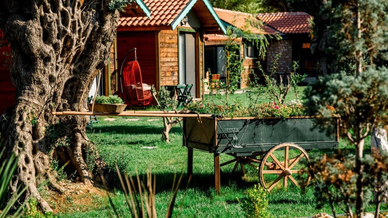 Bed and Breakfast Serender Bungalov Фоча Екстер'єр фото